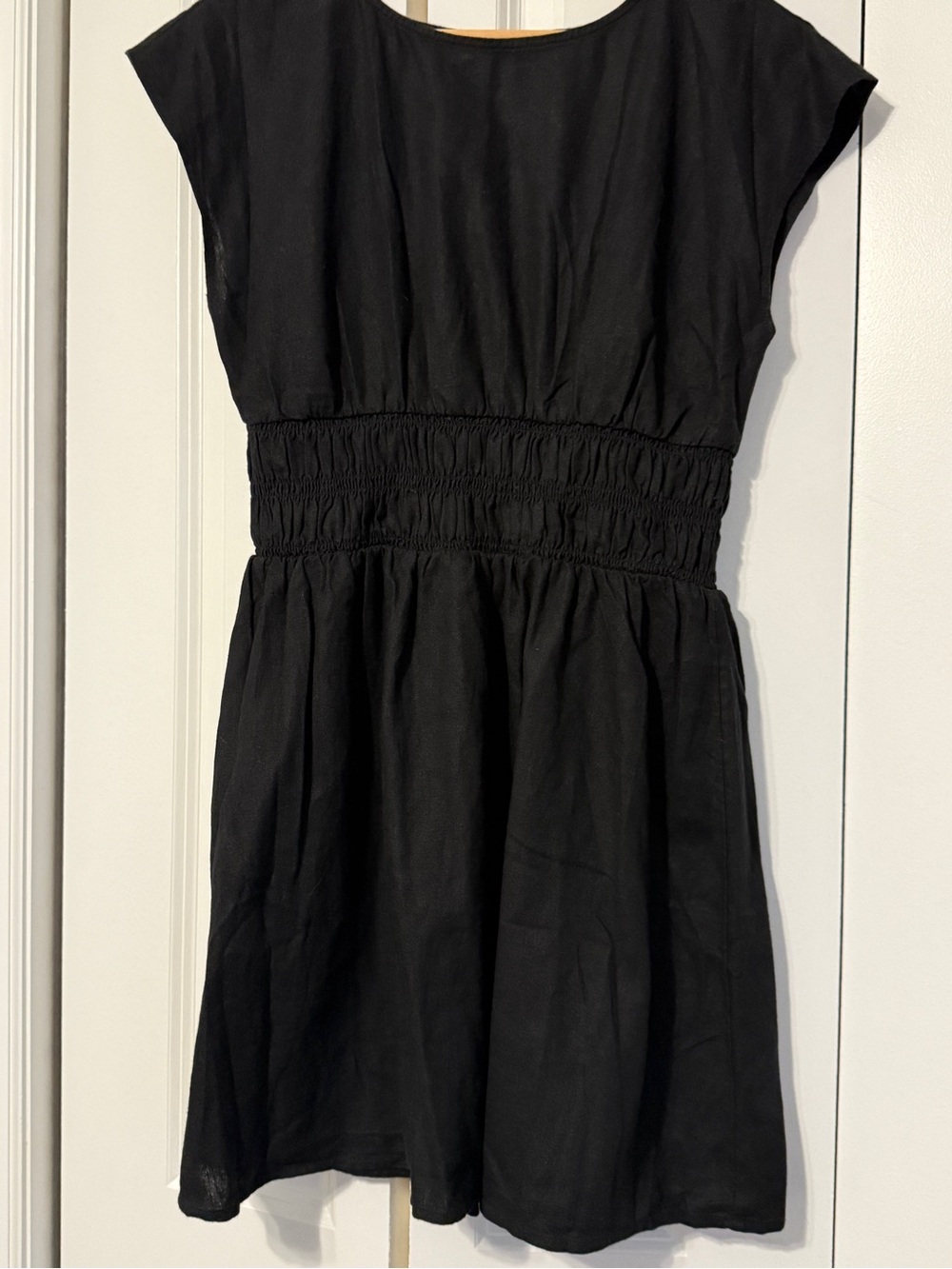 Old Navy Black Smocked-Waist Short Sleeve Casual Dress